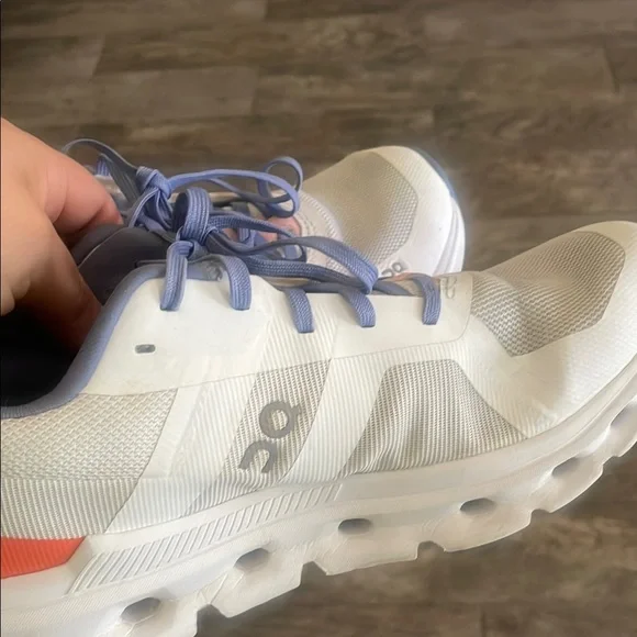 On CloudWomen shoes - White and periwinkles - Picture 8 of 9